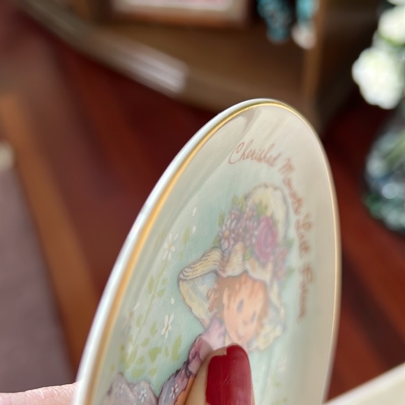 Avon 1981 Small Mother’s Day Cherished Moments Plate With Stand - Picture 7 of 14